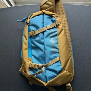 Patagonia Atom 8L sling pack